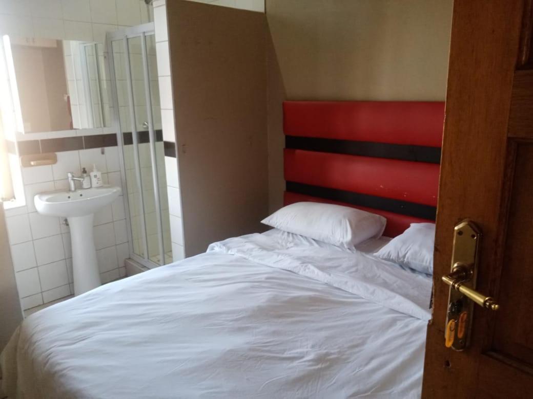 Ebony Guest House Преторія Екстер'єр фото