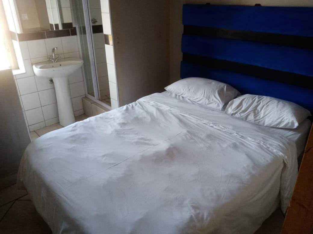 Ebony Guest House Преторія Екстер'єр фото