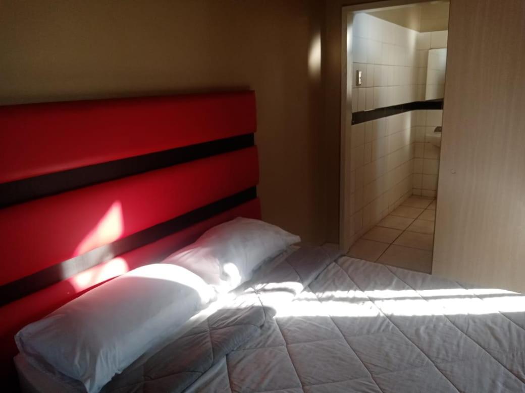 Ebony Guest House Преторія Екстер'єр фото
